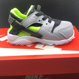 COPY - Infant Nike shoes!!
